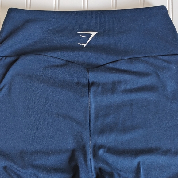 SOLD Gymshark Training 7/8 Leggings - Picture 2 of 12